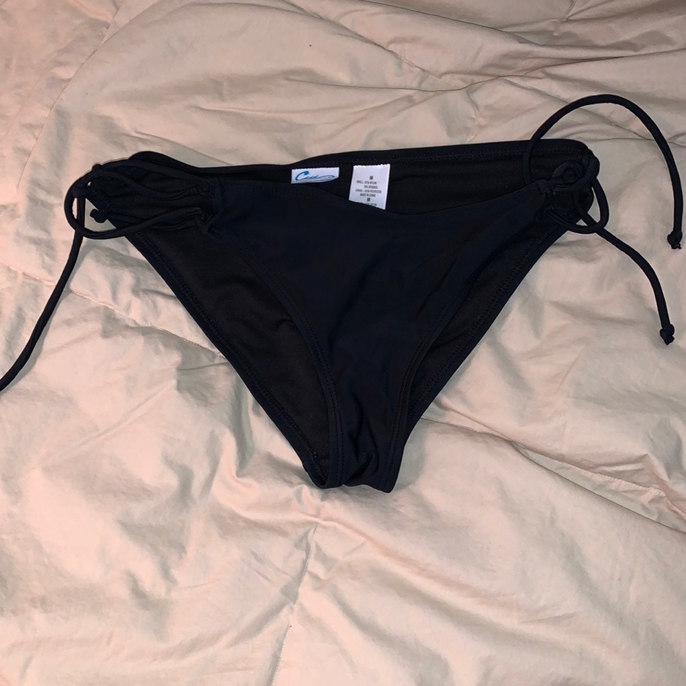 Bikini bottoms